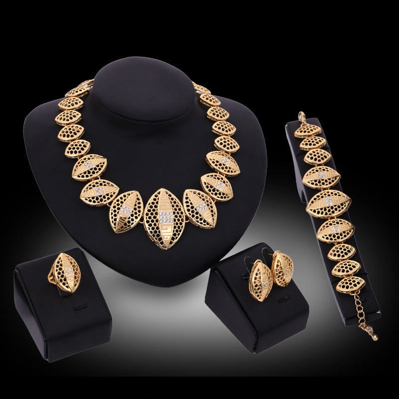 Elegant Leaf Jewelry Set – Necklace & Earrings (4-Piece Set) - Gold POLITICSLADY