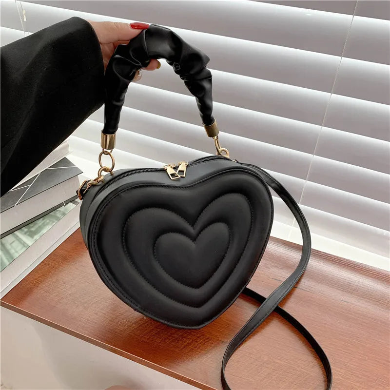 Heart Shape Shoulder Bag - white / 22x19x8cm POLITICSLADY