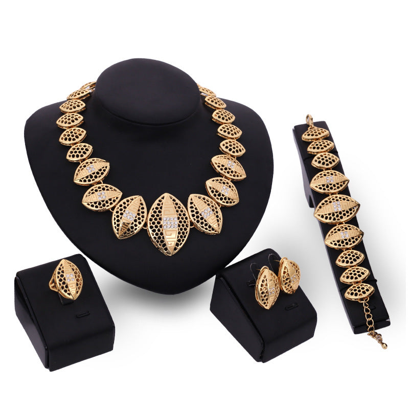 Elegant Leaf Jewelry Set – Necklace & Earrings (4-Piece Set) - Gold POLITICSLADY